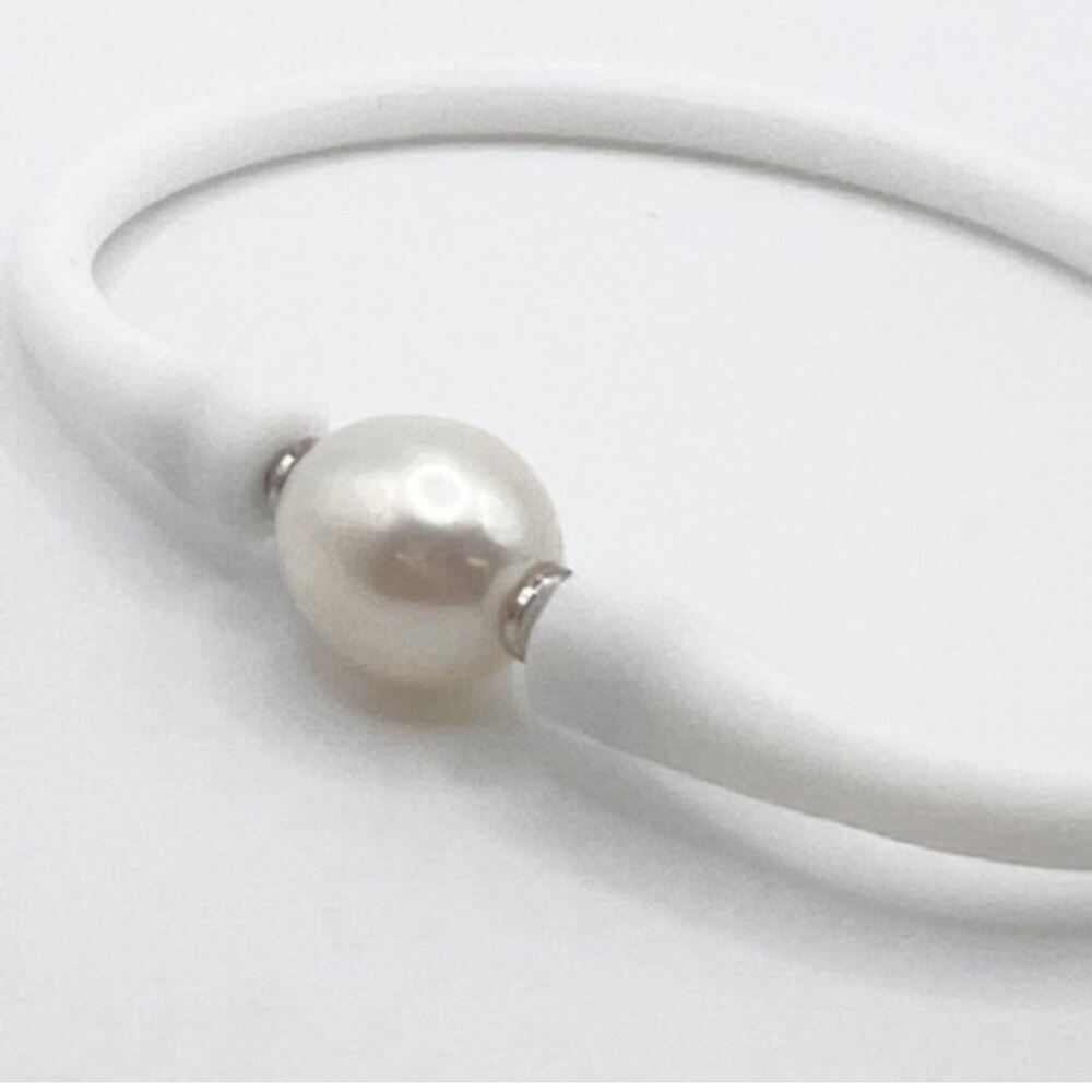 White Freshwater Cultured Pearl Bracelet